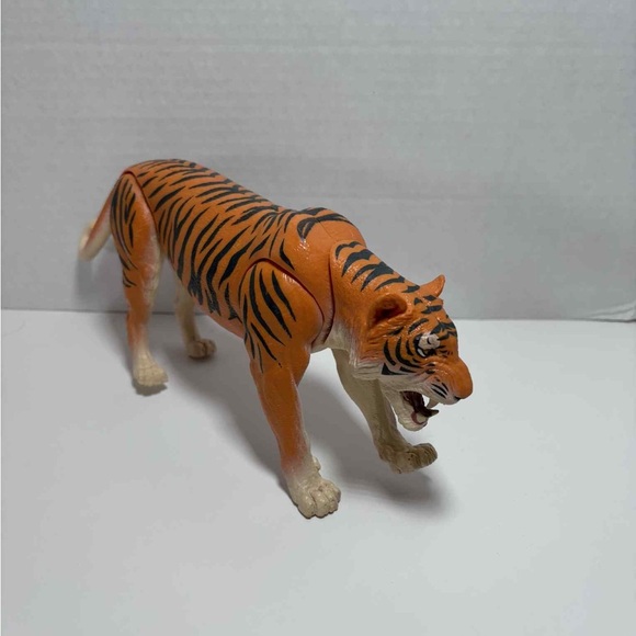 Jumanji Ferocious Tiger 10" Roaring Sound Works 2019 Lanard Action Figure Toy - Picture 1 of 5